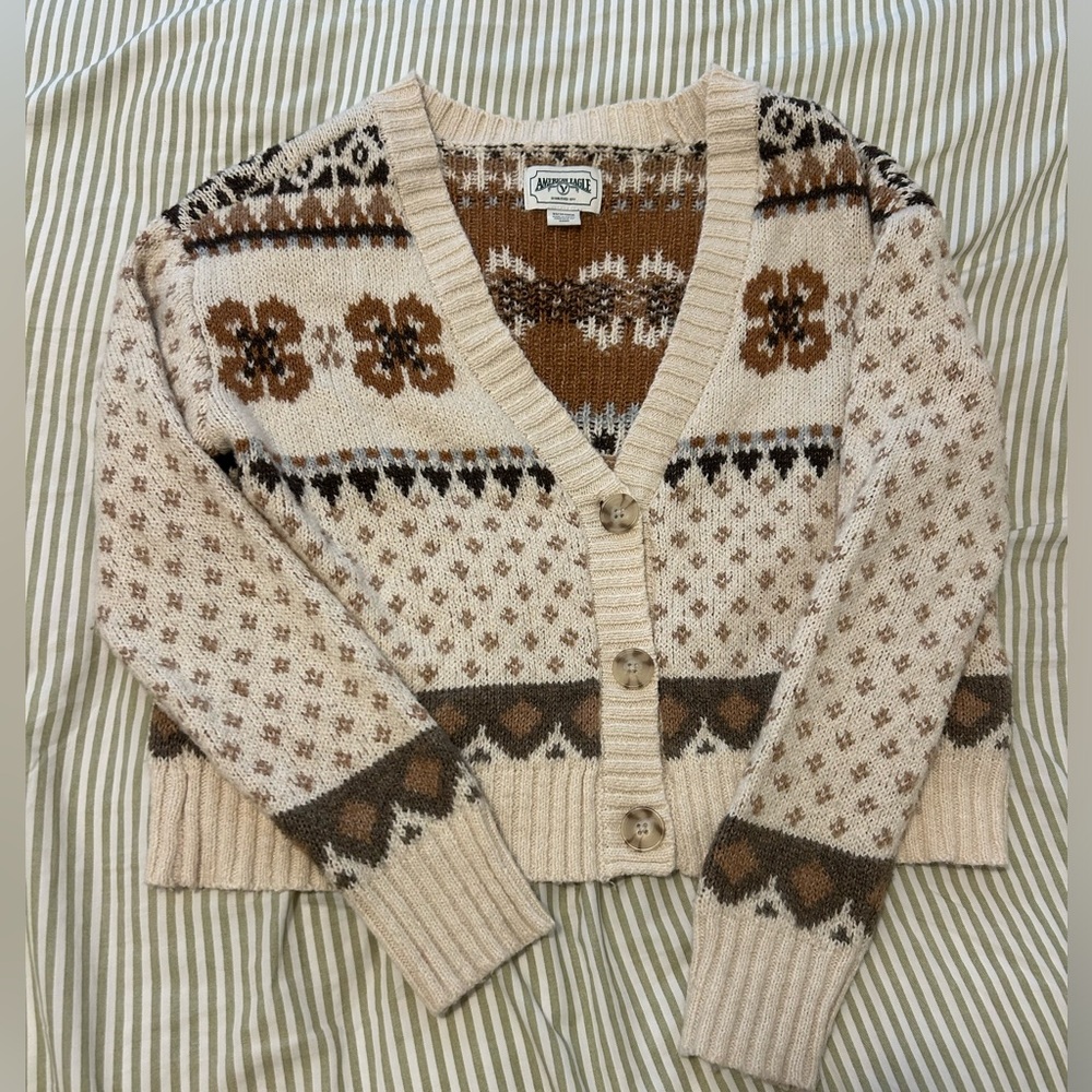 American Eagle Sweater